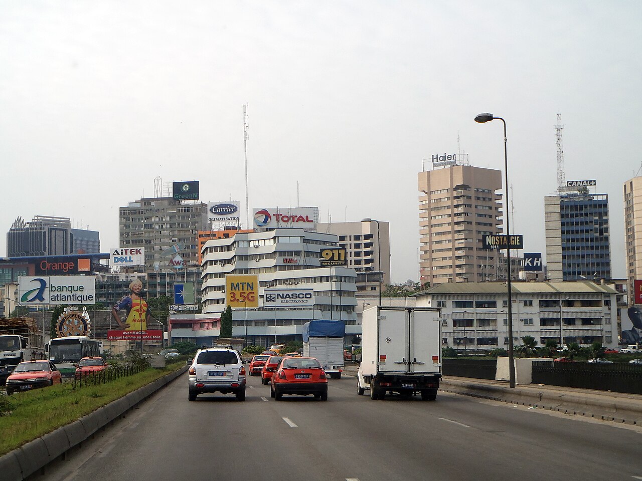 Le Plateau skyline seen from the Pont Charles de Gaulle, Abidjan, Côte d'Ivoire