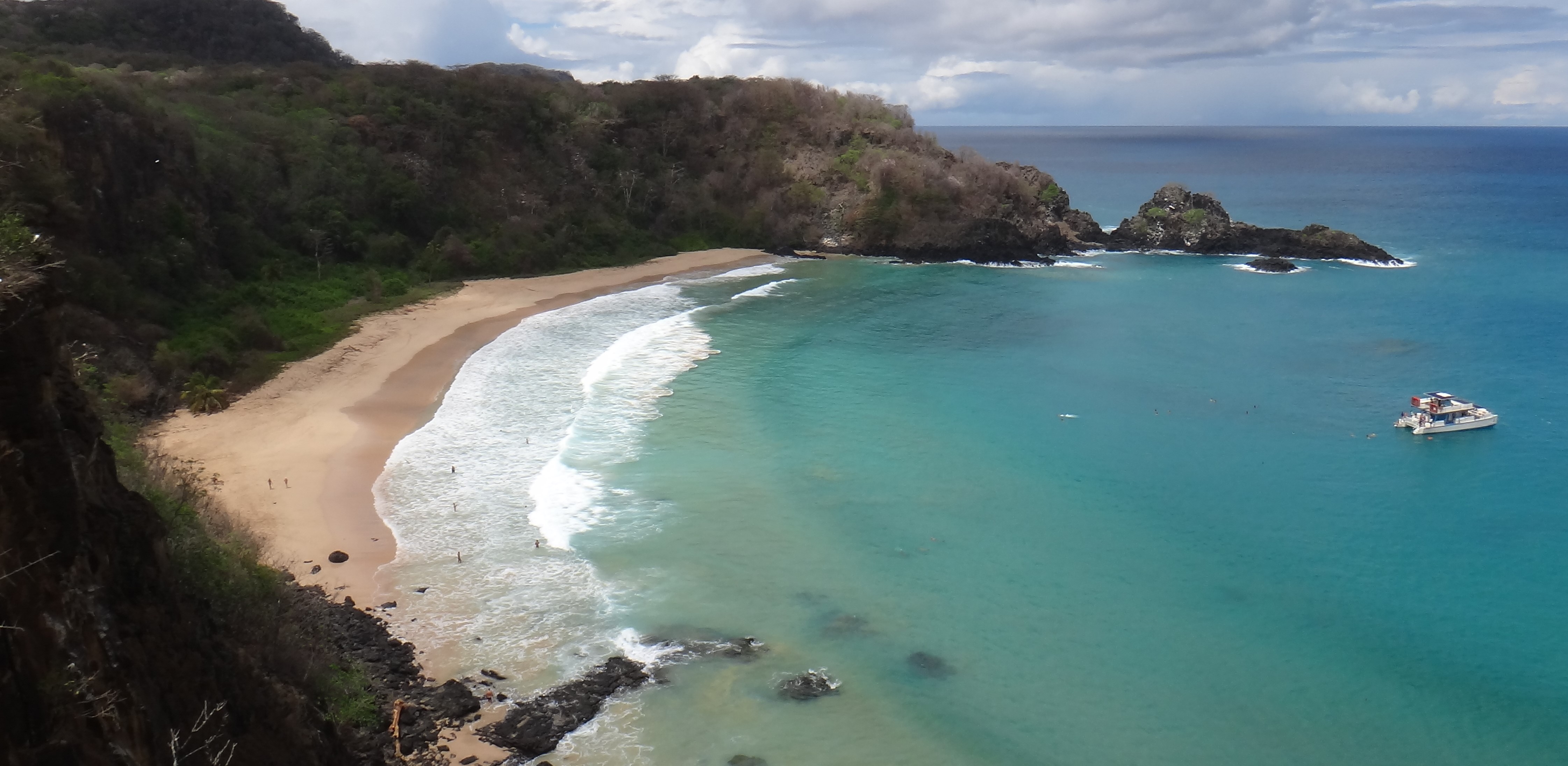 View from the Mirante dos Golfinhos overlook toward Baía do Sancho