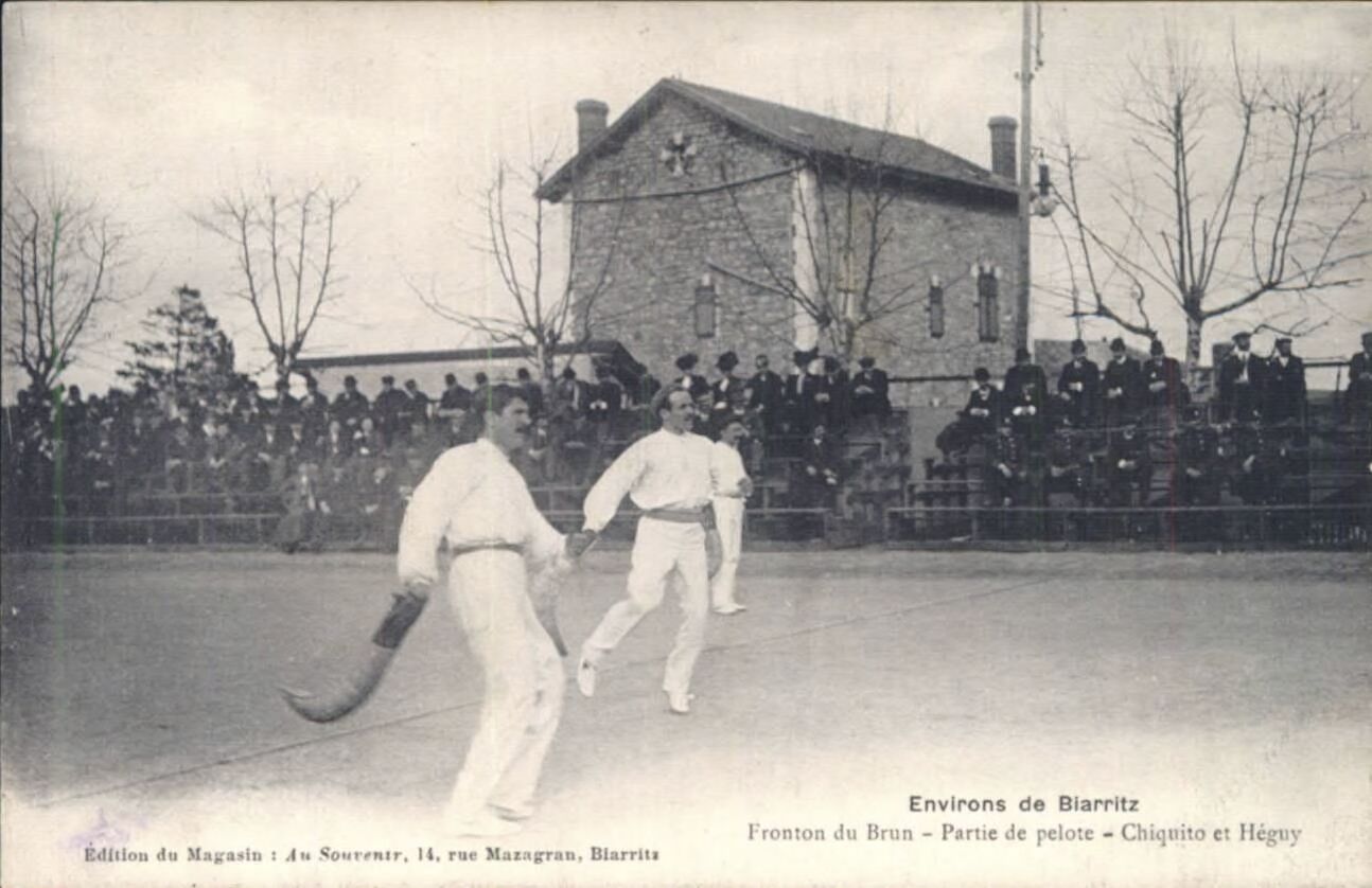 Historic postcard of a Basque pelota match at Fronton du Brun, Anglet