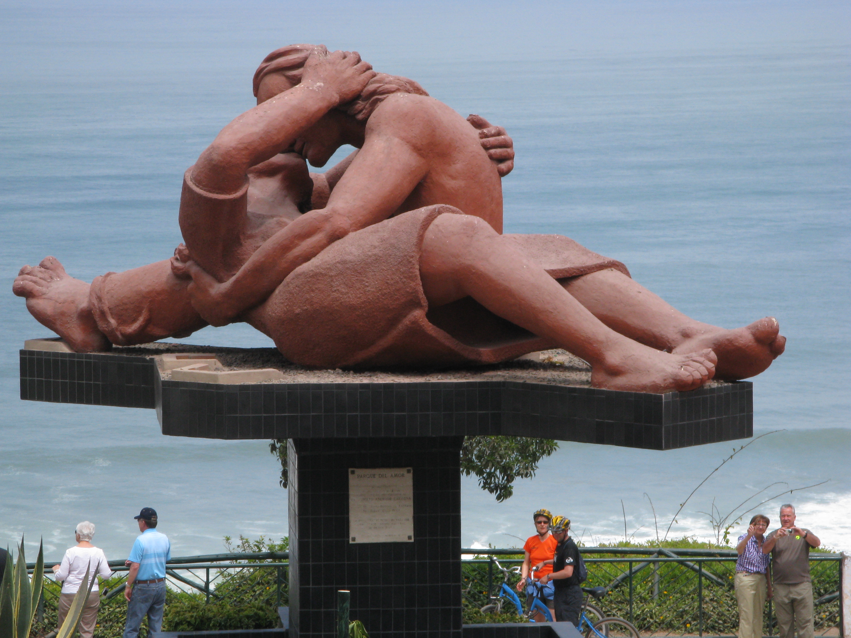 Parque del Amor clifftop park along the Miraflores malecón, Lima, Peru