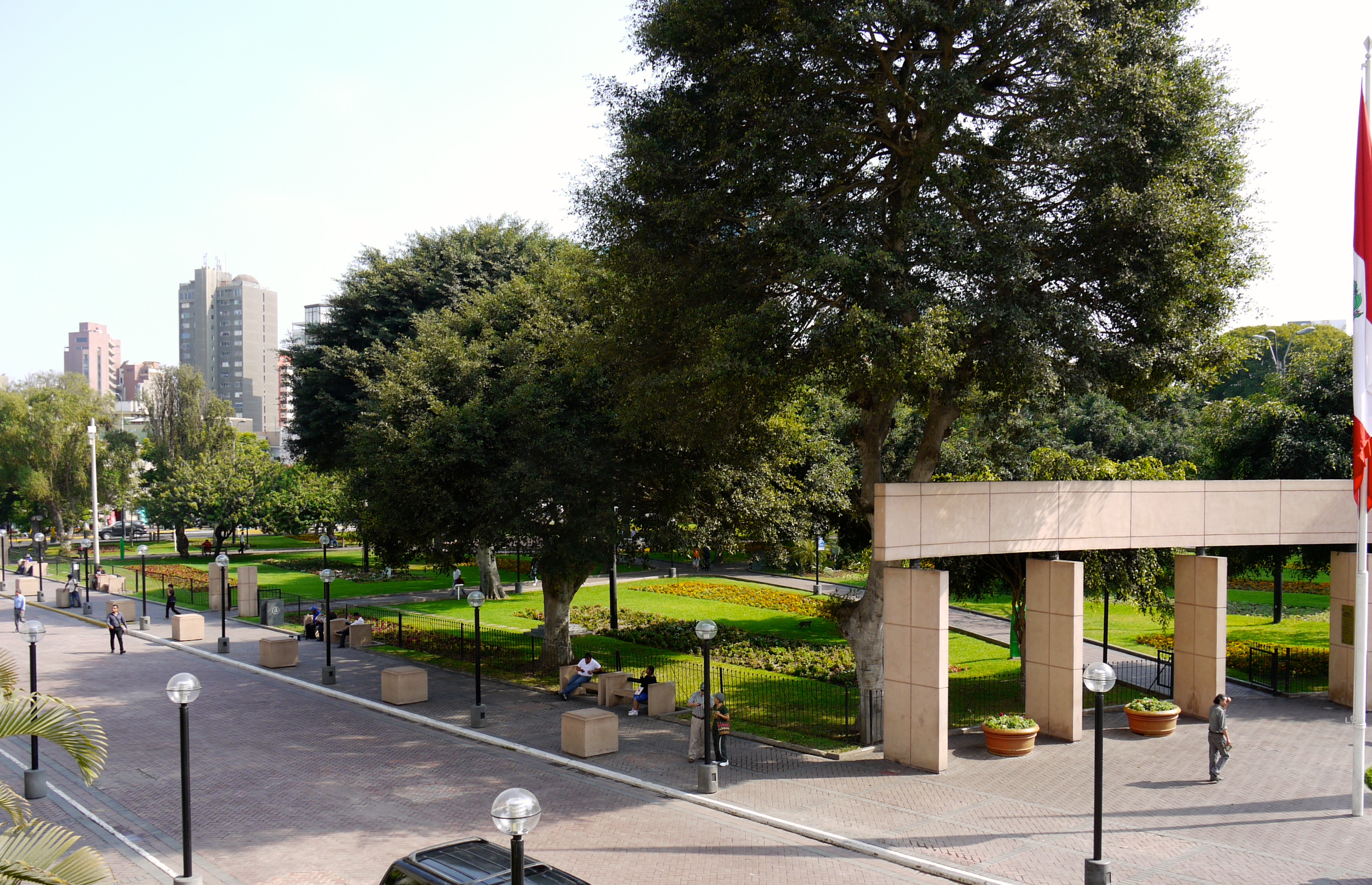Parque Kennedy, Miraflores' central park, home to a resident cat colony