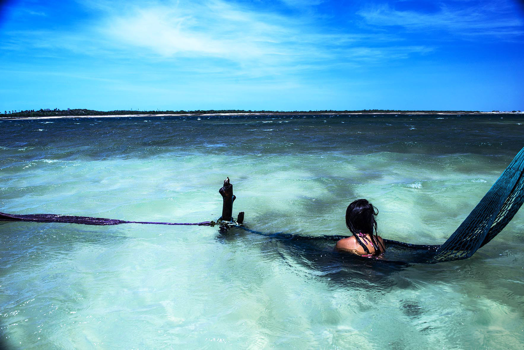 Lagoa do Paraíso freshwater lagoon near Jericoacoara, Ceará, Brazil