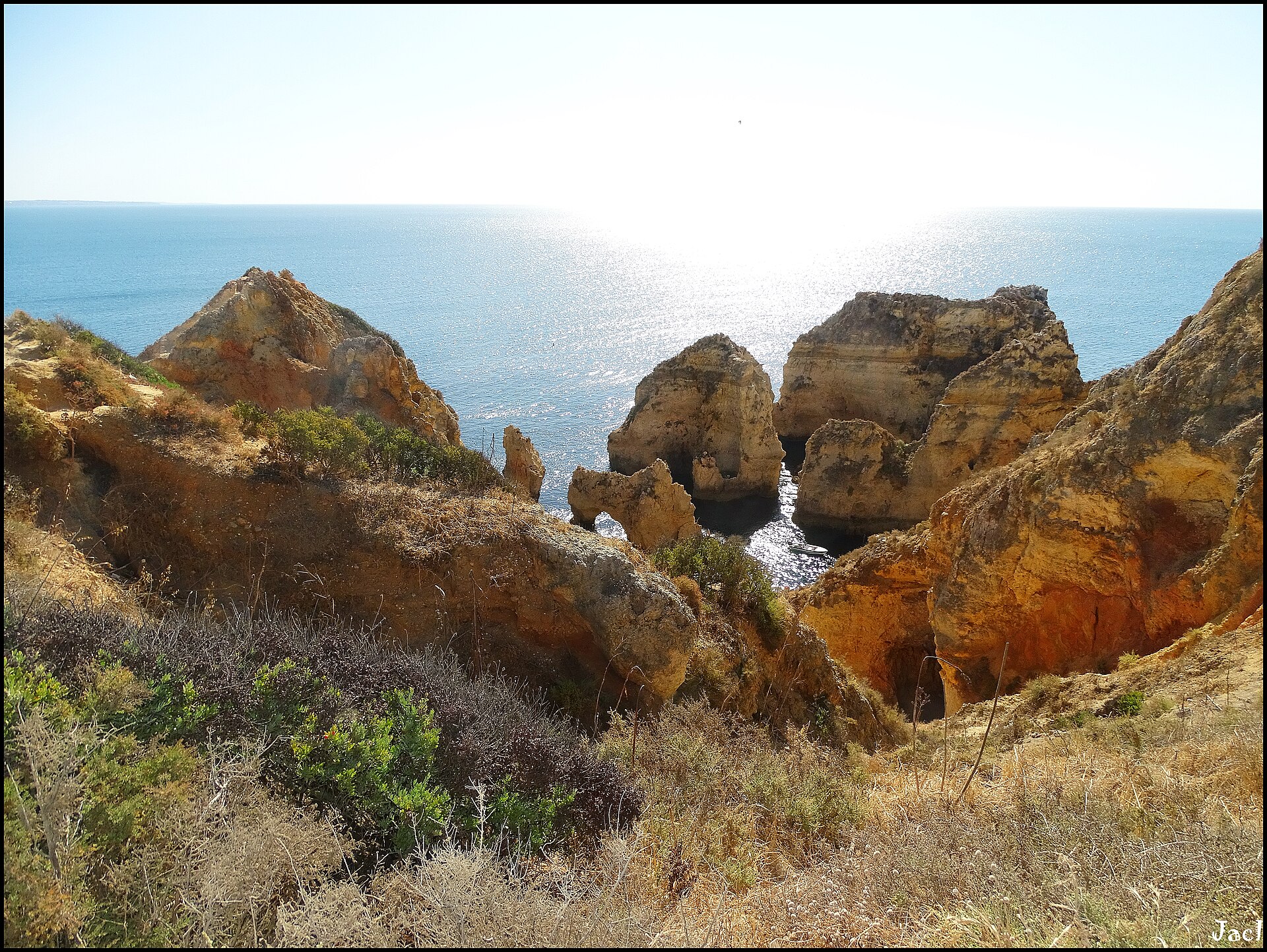 Ponta da Piedade sea caves and cliffs