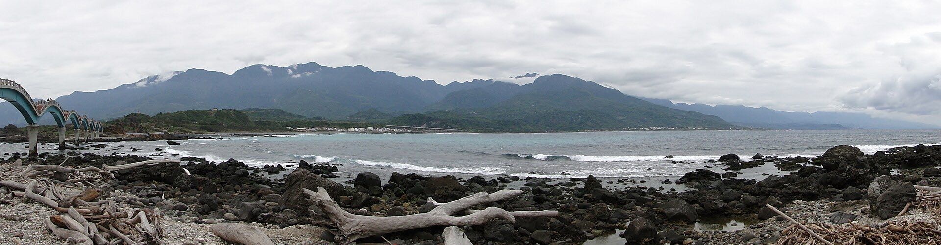 The eight-arched footbridge to Sanxiantai islet, Chenggong, Taitung, Taiwan