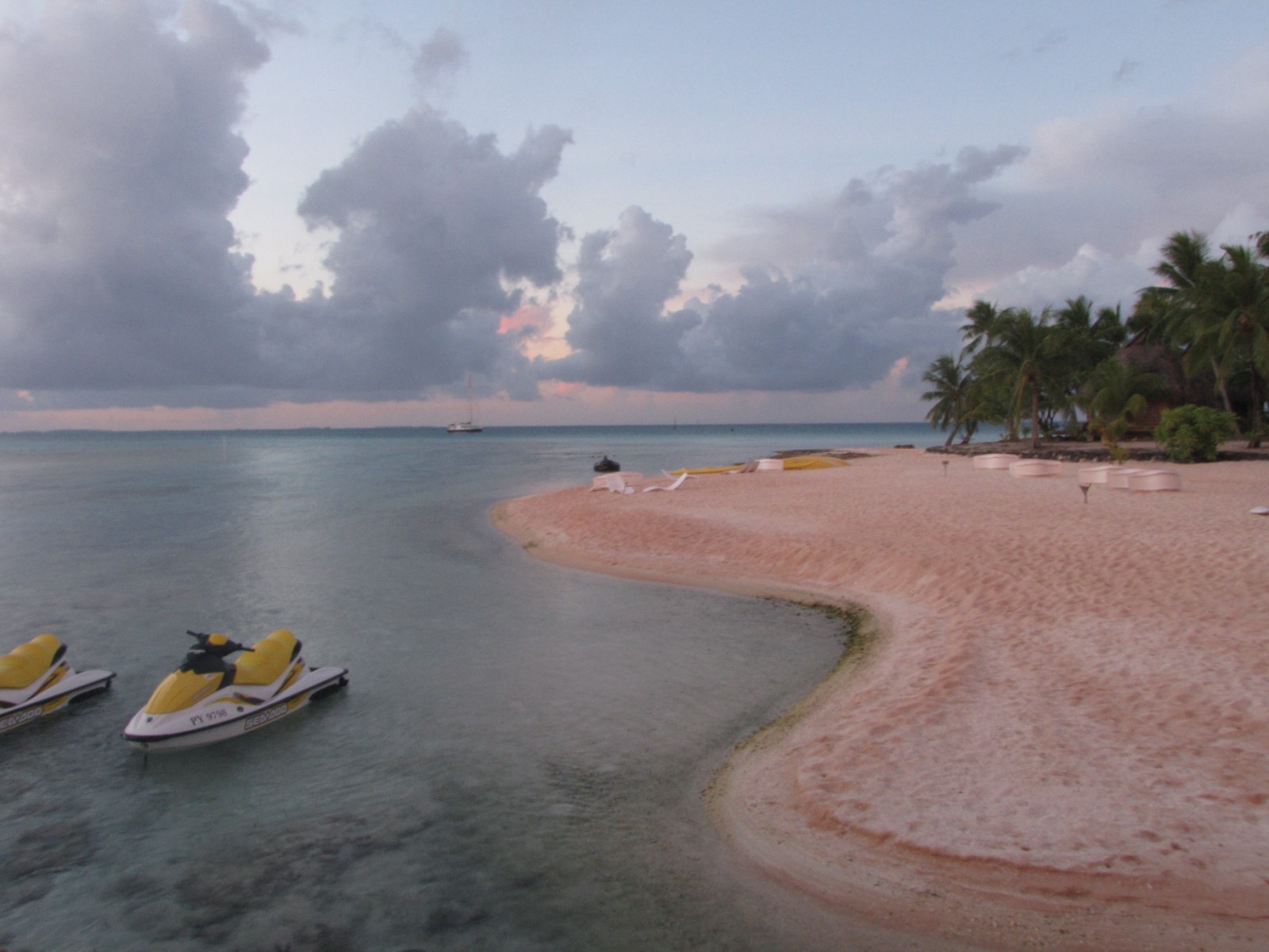 Pink sand beach at Tikehau, French Polynesia