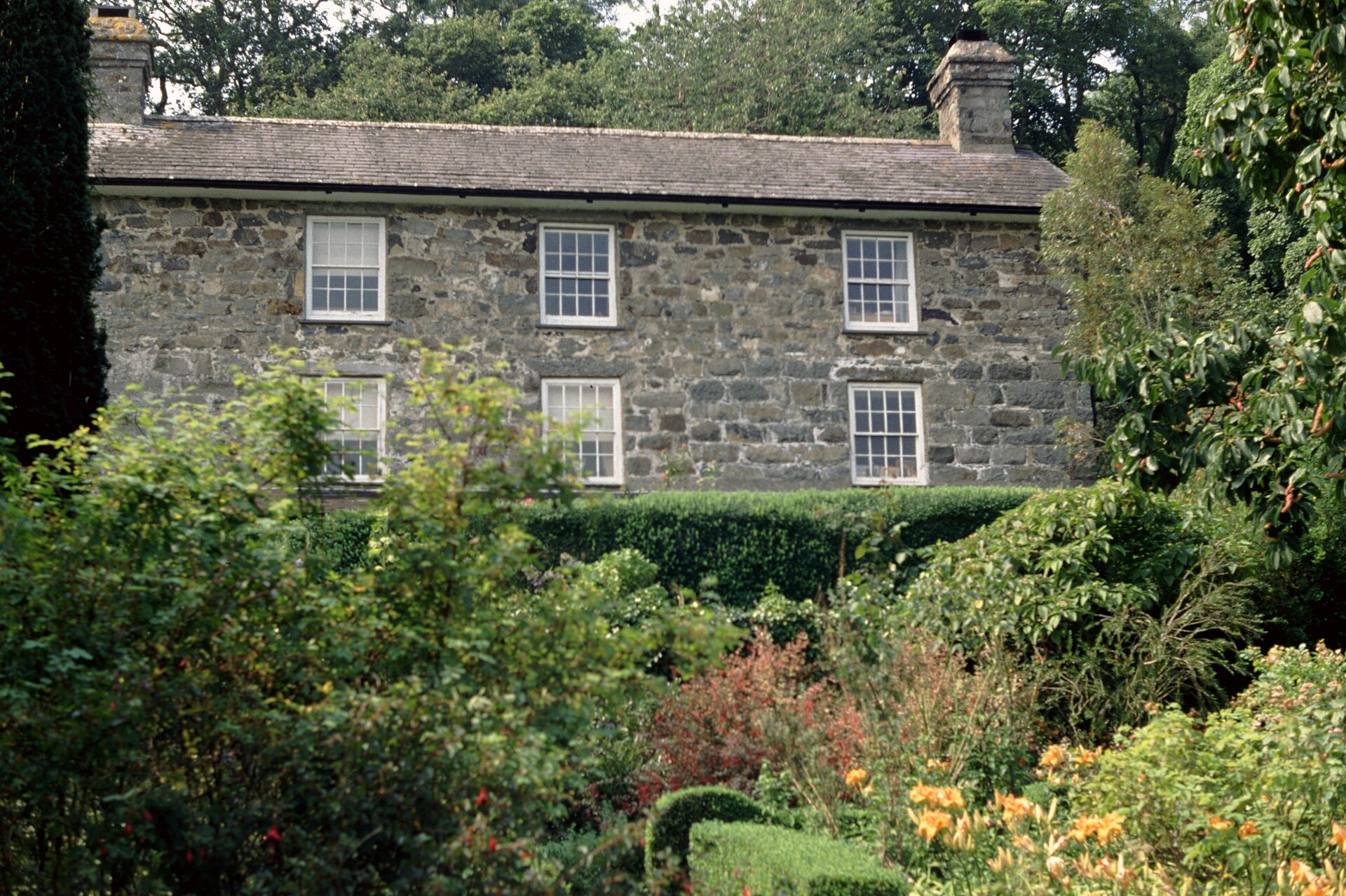 Plas yn Rhiw manor house and garden